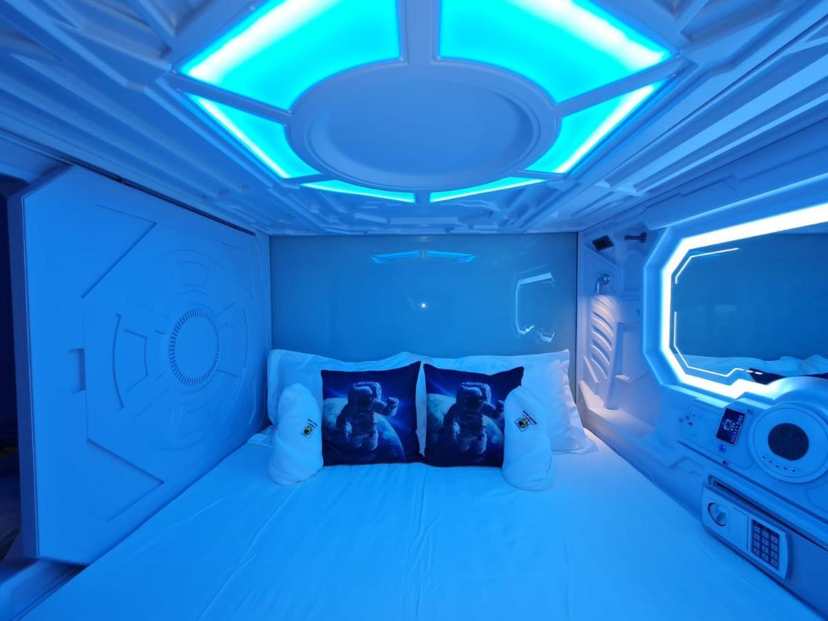 Galaxy Pods Capsule Hotel Boat Quay Singapore Buitenkant foto