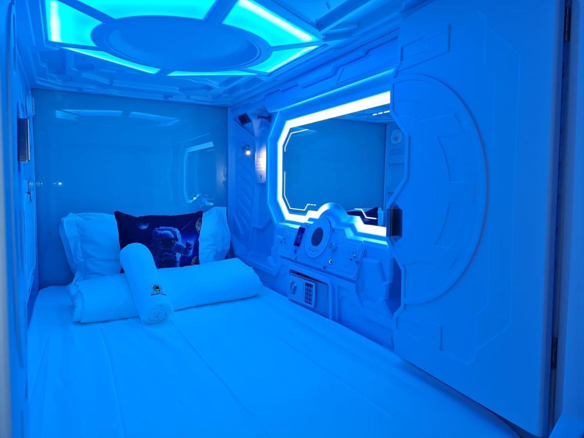 Galaxy Pods Capsule Hotel Boat Quay Singapore Buitenkant foto