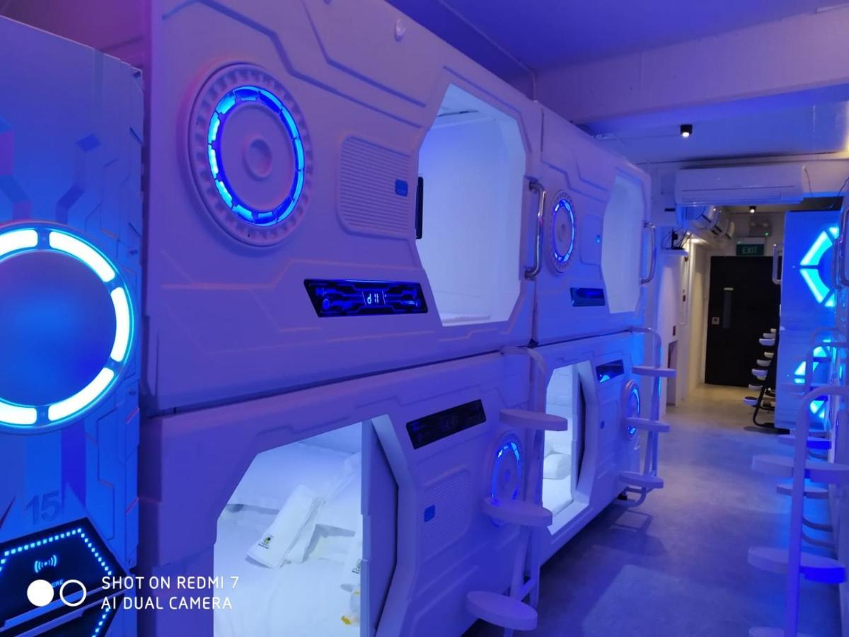 Galaxy Pods Capsule Hotel Boat Quay Singapore Buitenkant foto