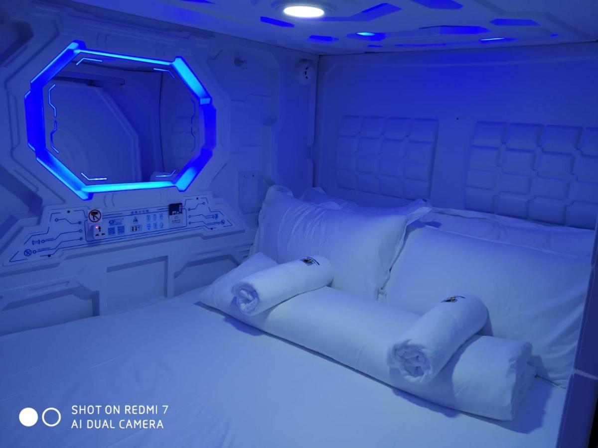 Galaxy Pods Capsule Hotel Boat Quay Singapore Buitenkant foto